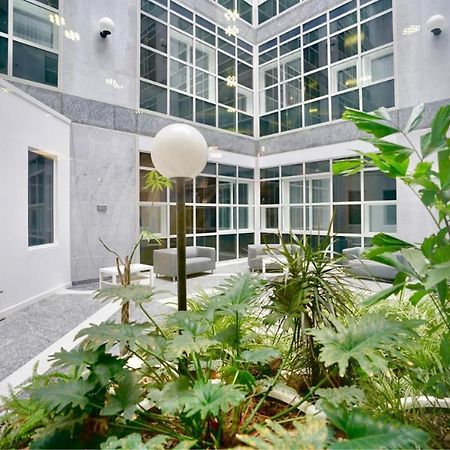 Two Bedroom - Central Peterborough Apartment - Bayard Apartments Екстериор снимка